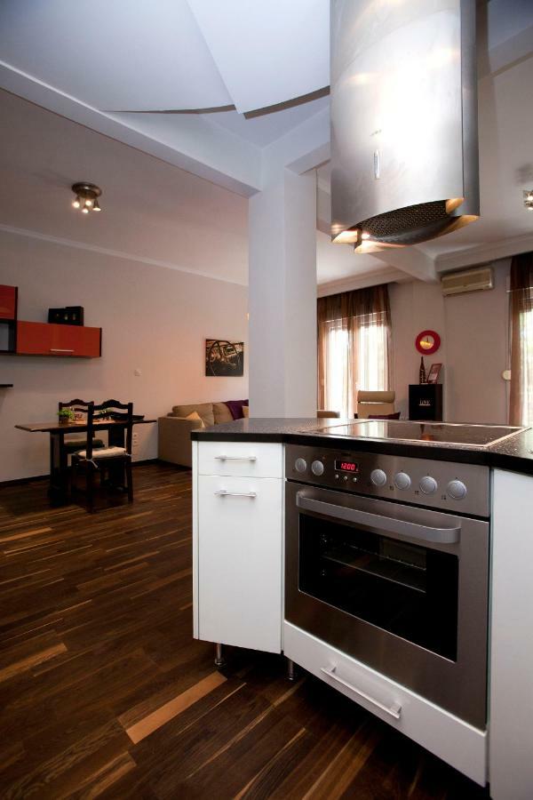 Downtown Apartment テッサロニキ エクステリア 写真